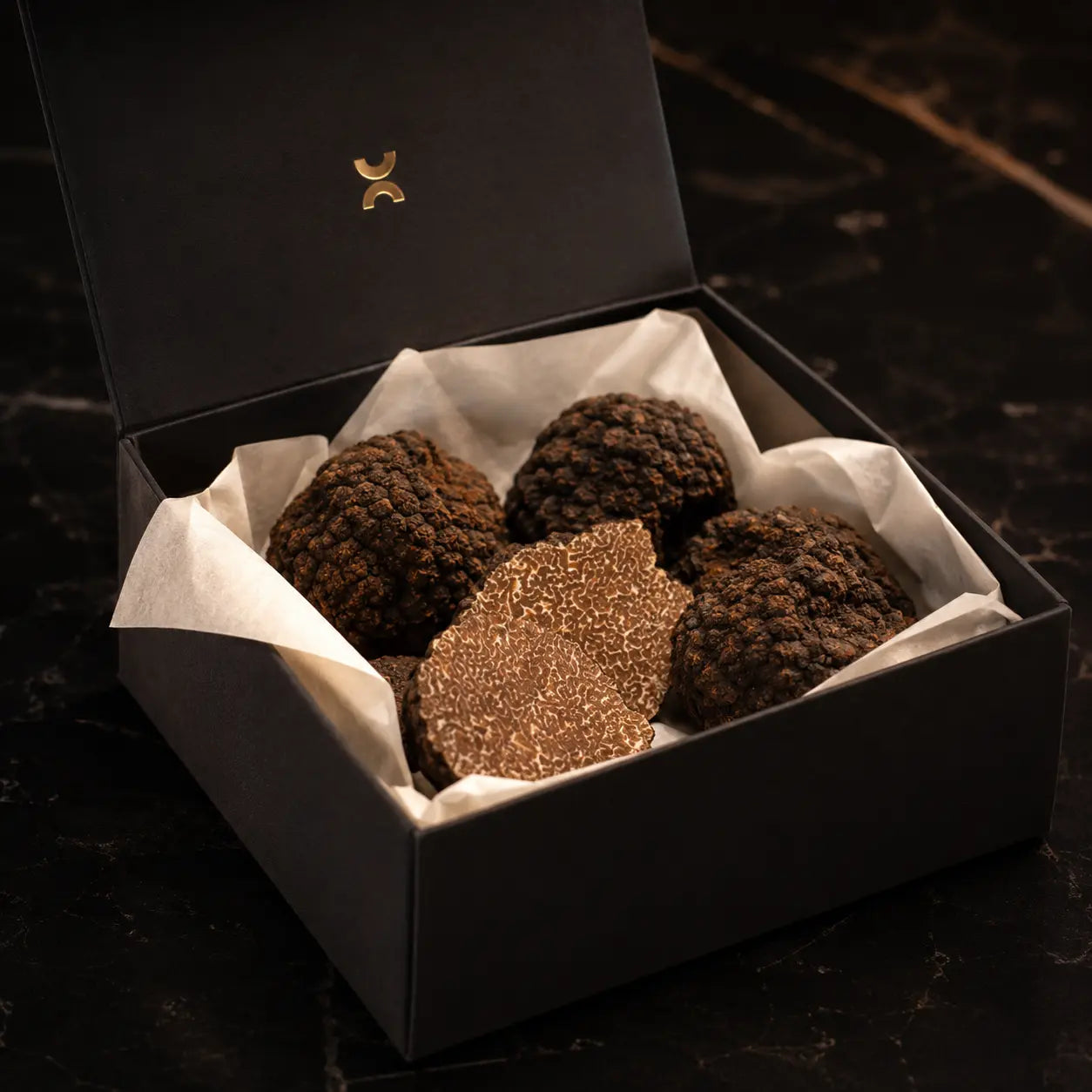 Fresh Tuber uncinatum autumn black truffle selected for restaurants wholesalers and distributors